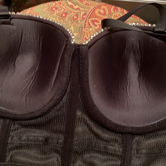 Rhinestone sexy girls night out on the town top. This is preowned hardy used. - Picture 7 of 9